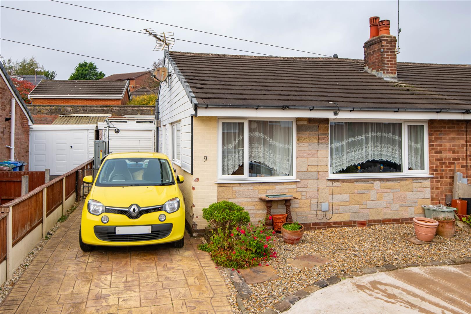 2 bed property in Montcliffe Road, Chorley